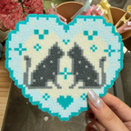 Heart‑Shaped Cats – Two Kittens Facing Each Other – Pixel Perler Art