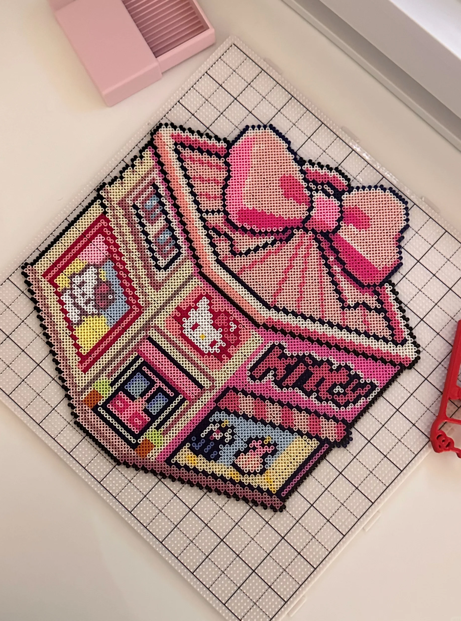 Hello Kitty Sweet Shop – Pink Corner Store with Bow Roof, KITTY Sign & Dessert Window – Pastel Pixel Decor